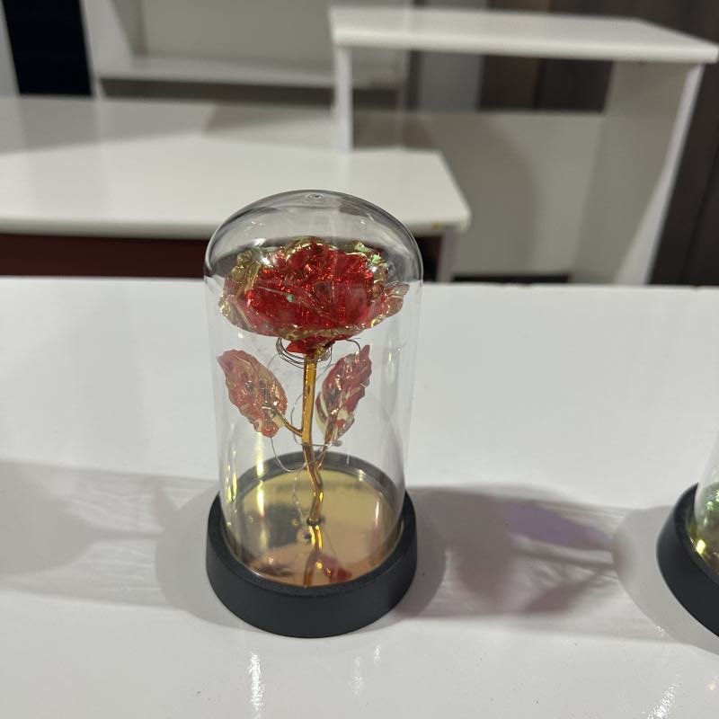 O ornamentação em forma de flor vermelha de Led